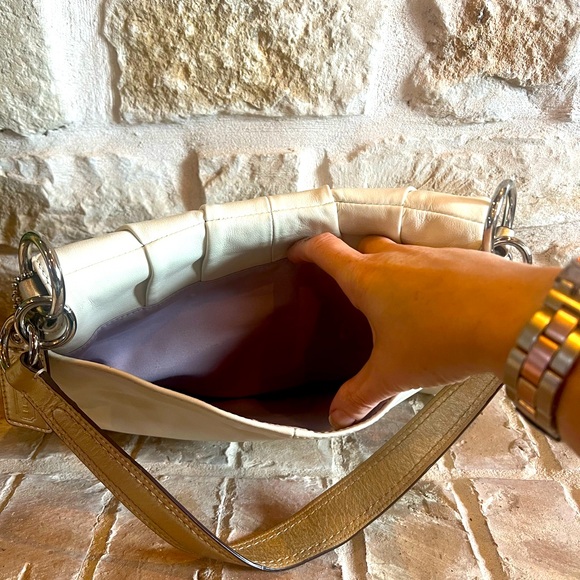 Coach Soho Ivory/Gold Pleated Buckle Flap Leather Shoulder Bag F17217 - Picture 4 of 8